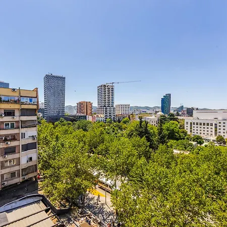 Spacious In The Heart Of Apartment
