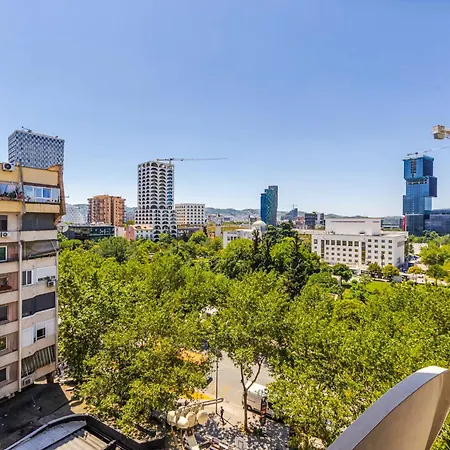 Spacious In The Heart Of Apartment